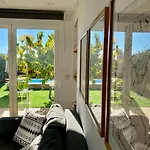 Suite Breeze - Private Heated Pool