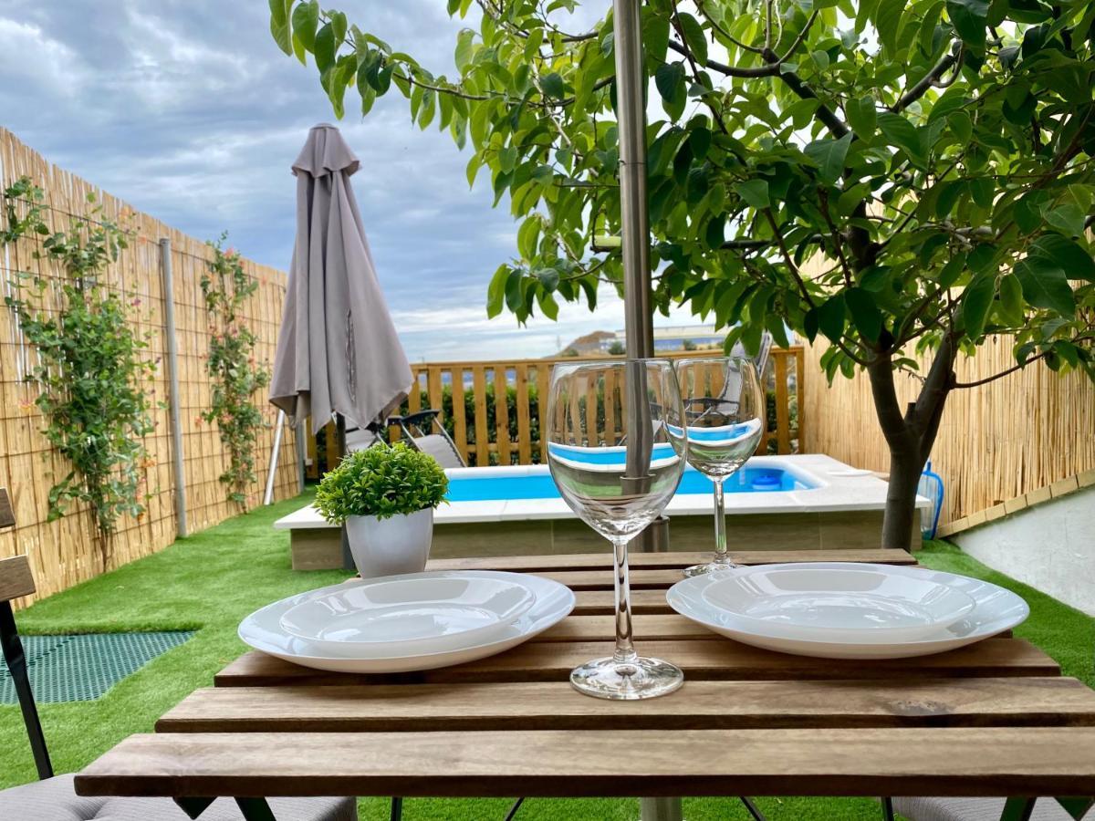 Breeze - Private Heated Pool Apartment *
